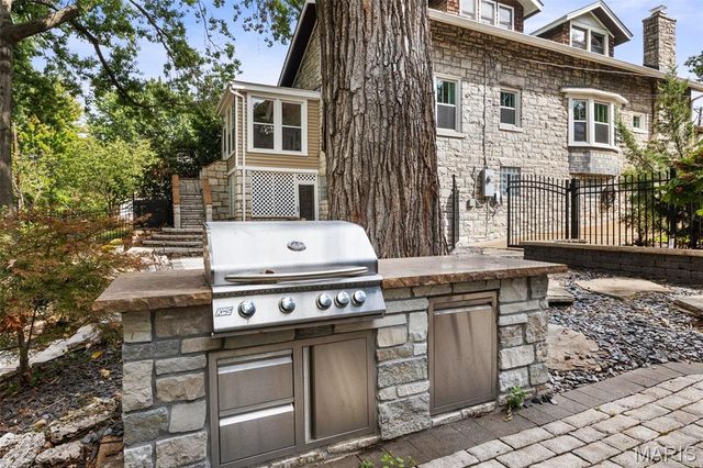 1507 McCausland Avenue, St Louis, MO 63117