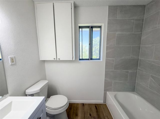 607 State Street, Weatherford, TX 76086