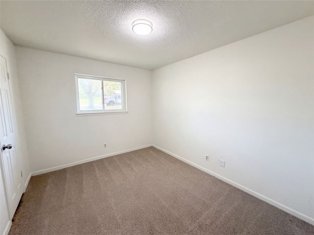 607 State Street, Weatherford, TX 76086