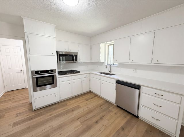 607 State Street, Weatherford, TX 76086