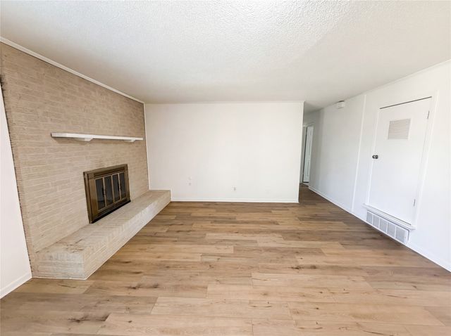 607 State Street, Weatherford, TX 76086