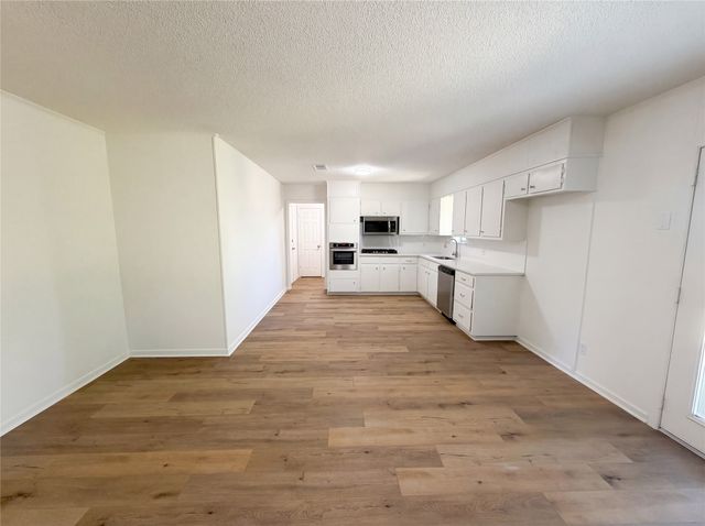 607 State Street, Weatherford, TX 76086