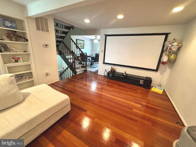 18704 PINTAIL LN, Gaithersburg, MD 20879