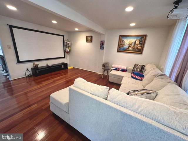 18704 PINTAIL LN, Gaithersburg, MD 20879