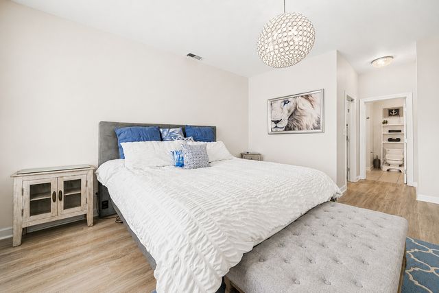 2733 N Lincoln Avenue A, Chicago, IL 60614