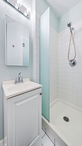 2733 N Lincoln Avenue A, Chicago, IL 60614
