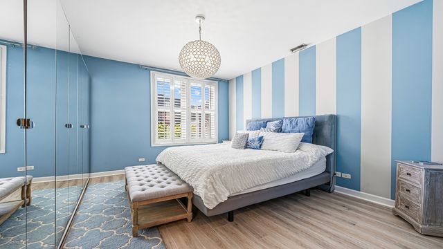 2733 N Lincoln Avenue A, Chicago, IL 60614