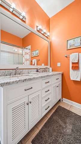 2733 N Lincoln Avenue A, Chicago, IL 60614