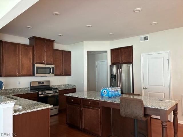 556 Oliver WAY, Newport News, VA 23602