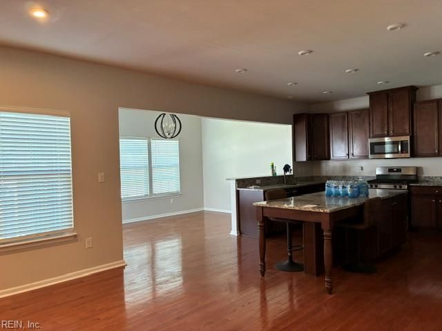 556 Oliver WAY, Newport News, VA 23602