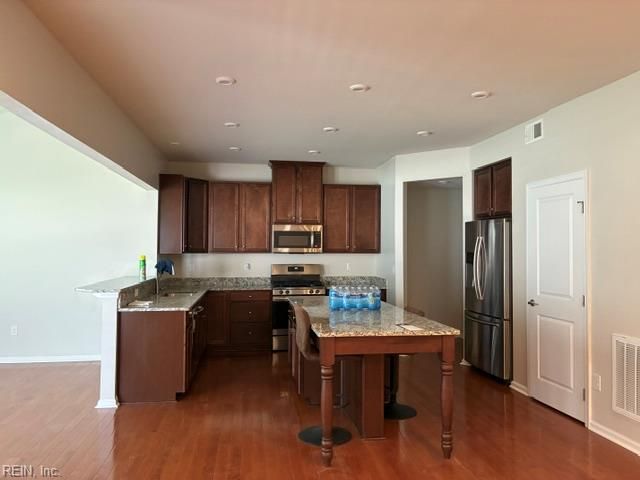 556 Oliver WAY, Newport News, VA 23602
