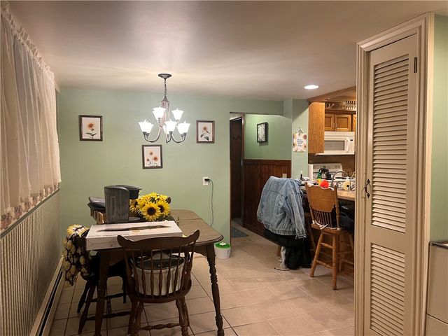 129 S Buhl Farm Dr, Hermitage, PA 16148