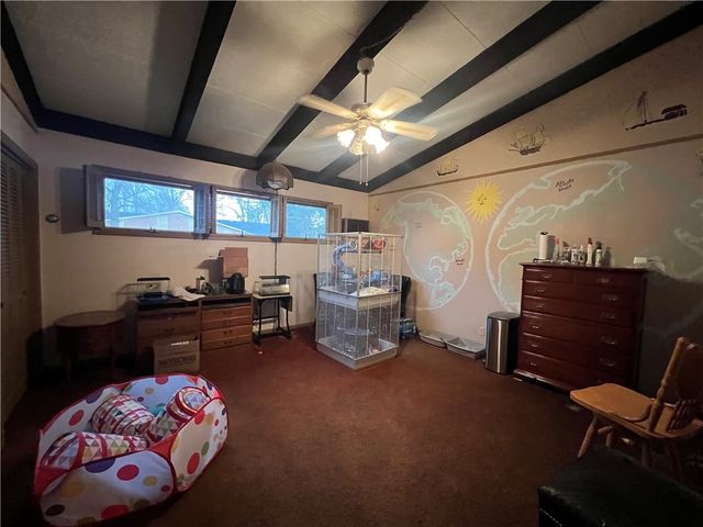 129 S Buhl Farm Dr, Hermitage, PA 16148