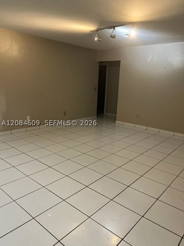 103 SE 5th St b, Dania Beach, FL 33004