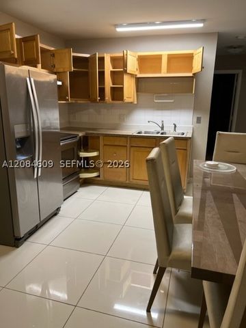 103 SE 5th St b, Dania Beach, FL 33004