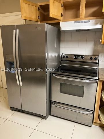 103 SE 5th St b, Dania Beach, FL 33004