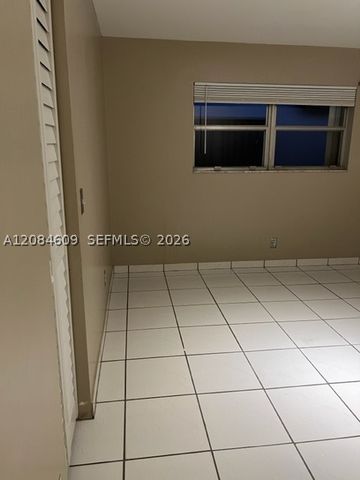 103 SE 5th St b, Dania Beach, FL 33004