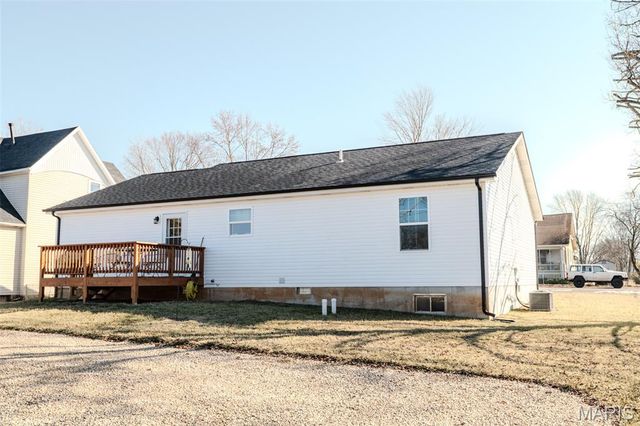 111 N White Oak Street, Desloge, MO 63601