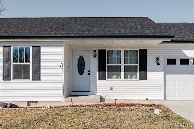 111 N White Oak Street, Desloge, MO 63601