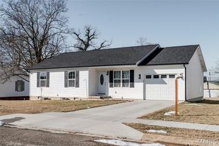111 N White Oak Street, Desloge, MO 63601