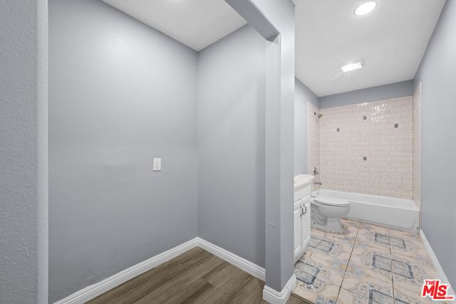 347 W 67th Street, Los Angeles, CA 90003