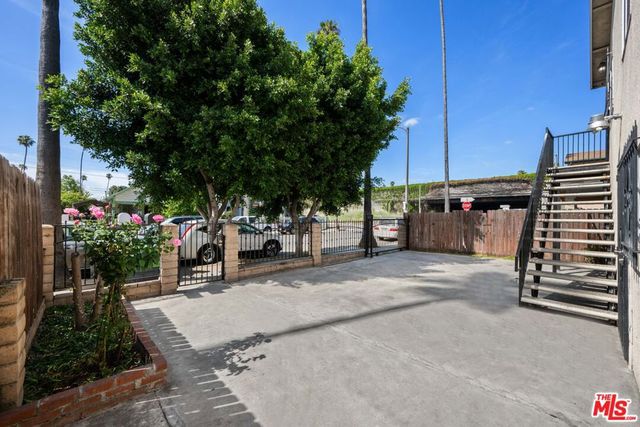 347 W 67th Street, Los Angeles, CA 90003
