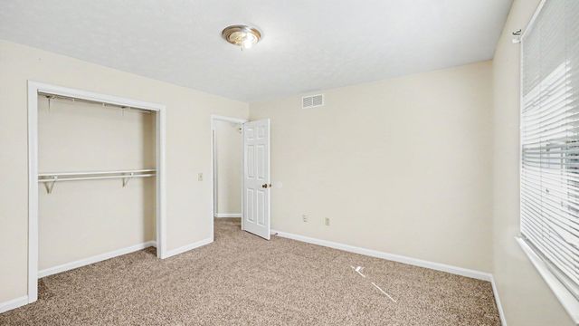 228 Blackhawk Circle, Versailles, KY 40383