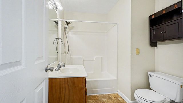 228 Blackhawk Circle, Versailles, KY 40383