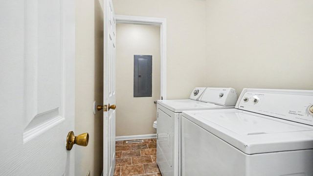 228 Blackhawk Circle, Versailles, KY 40383