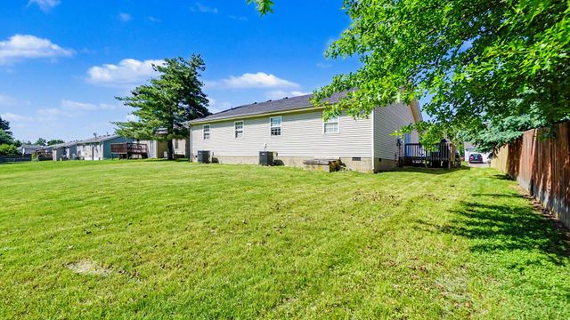228 Blackhawk Circle, Versailles, KY 40383