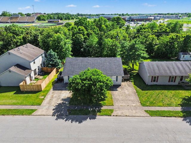 228 Blackhawk Circle, Versailles, KY 40383
