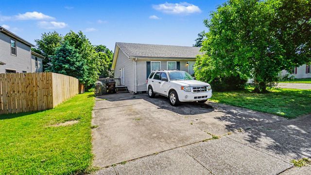 228 Blackhawk Circle, Versailles, KY 40383