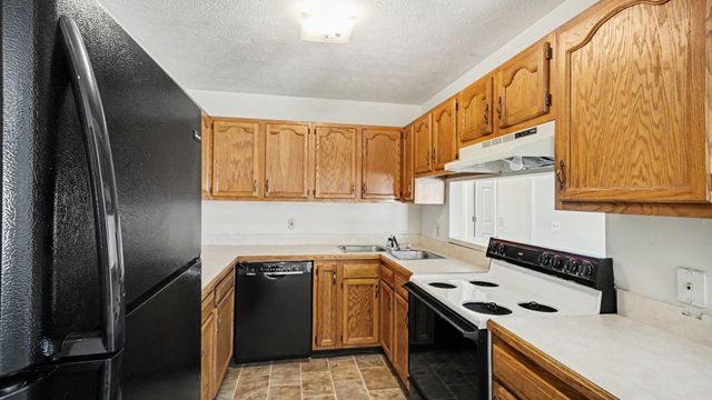 228 Blackhawk Circle, Versailles, KY 40383