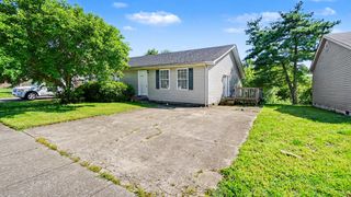 228 Blackhawk Circle, Versailles, KY 40383