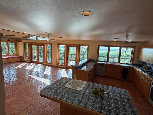 212 Comanche CP, Kyle, TX 78640