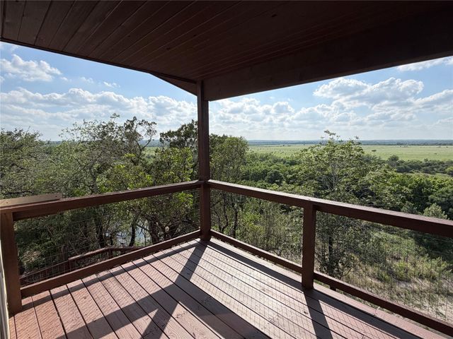 212 Comanche CP, Kyle, TX 78640