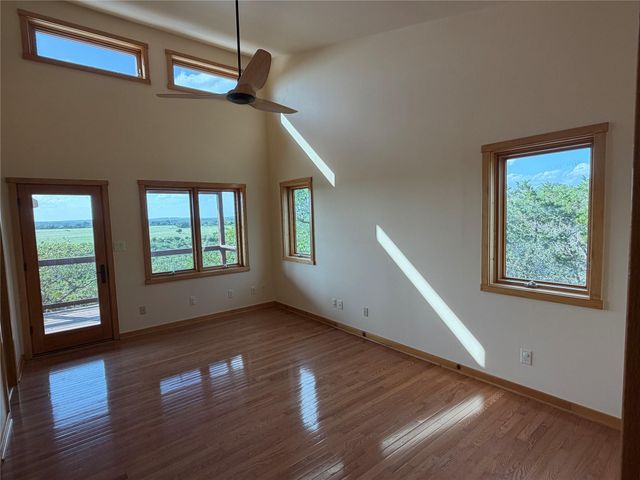 212 Comanche CP, Kyle, TX 78640