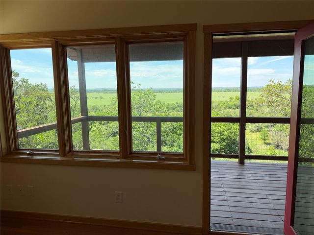 212 Comanche CP, Kyle, TX 78640
