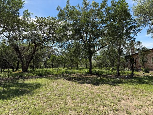 212 Comanche CP, Kyle, TX 78640