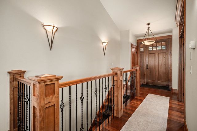 8926 E Courtview Ln, Spokane, WA 99217