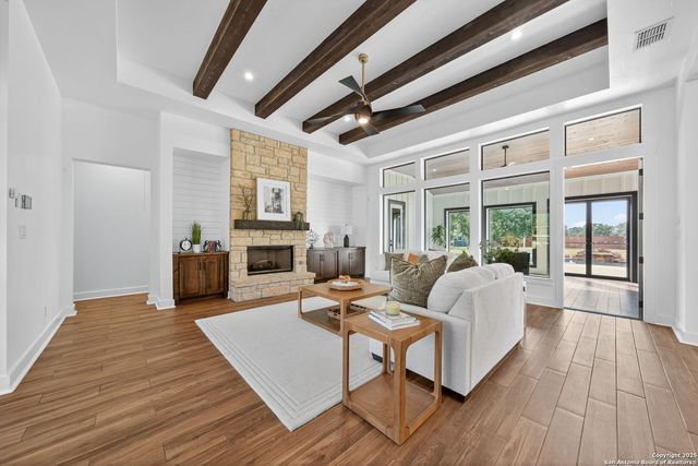 1115 Meadowstone, Spring Branch, TX 78070