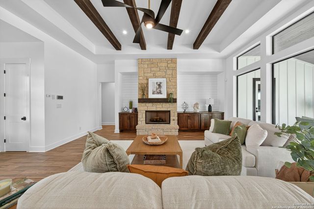 1115 Meadowstone, Spring Branch, TX 78070