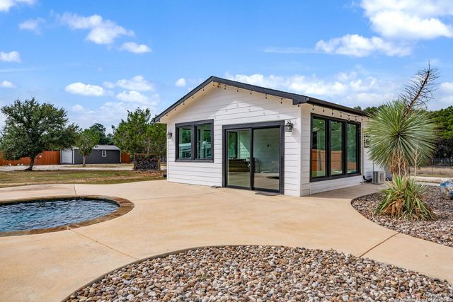 1115 Meadowstone, Spring Branch, TX 78070