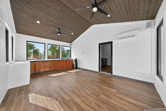 1115 Meadowstone, Spring Branch, TX 78070