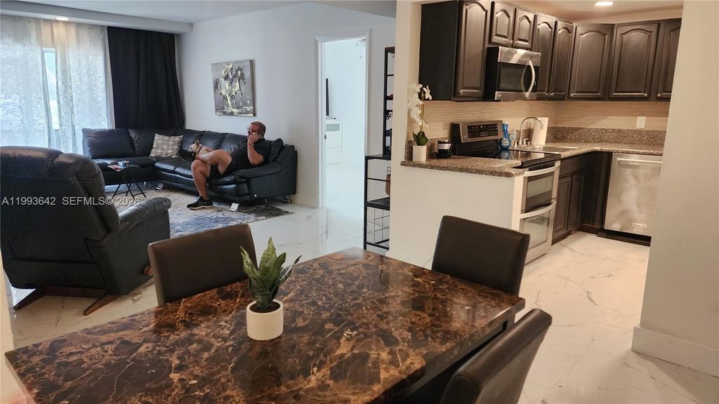 450 NW 20th St 1030, Boca Raton, FL 33431