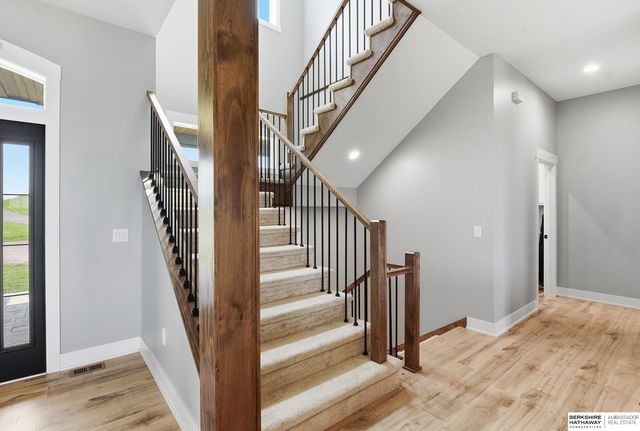 12262 Dumfries Avenue, Council Bluffs, IA 51503