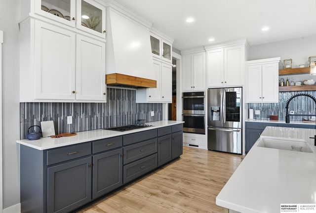 12262 Dumfries Avenue, Council Bluffs, IA 51503