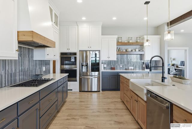 12262 Dumfries Avenue, Council Bluffs, IA 51503