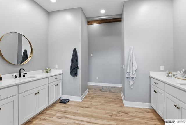 12262 Dumfries Avenue, Council Bluffs, IA 51503