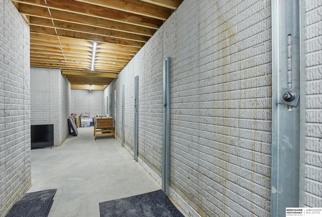 12262 Dumfries Avenue, Council Bluffs, IA 51503